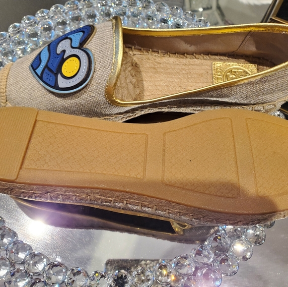 Shoes - Picture 2 of 5